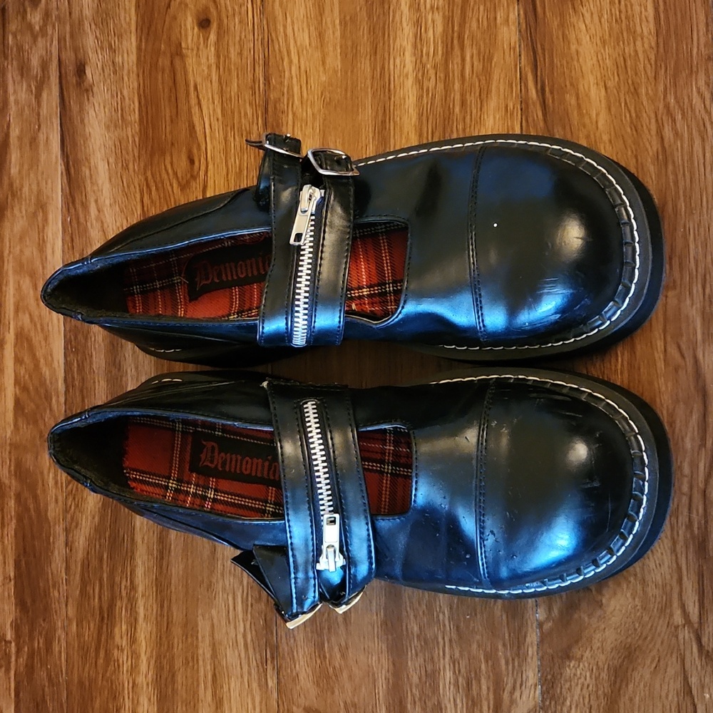Demonia platform creepers, US Size 10, black with red plaid on the inside
